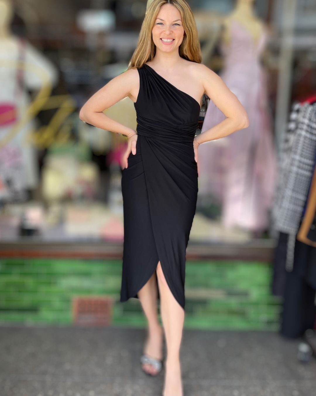 Miss Anne - One Shoulder Dress - Black 