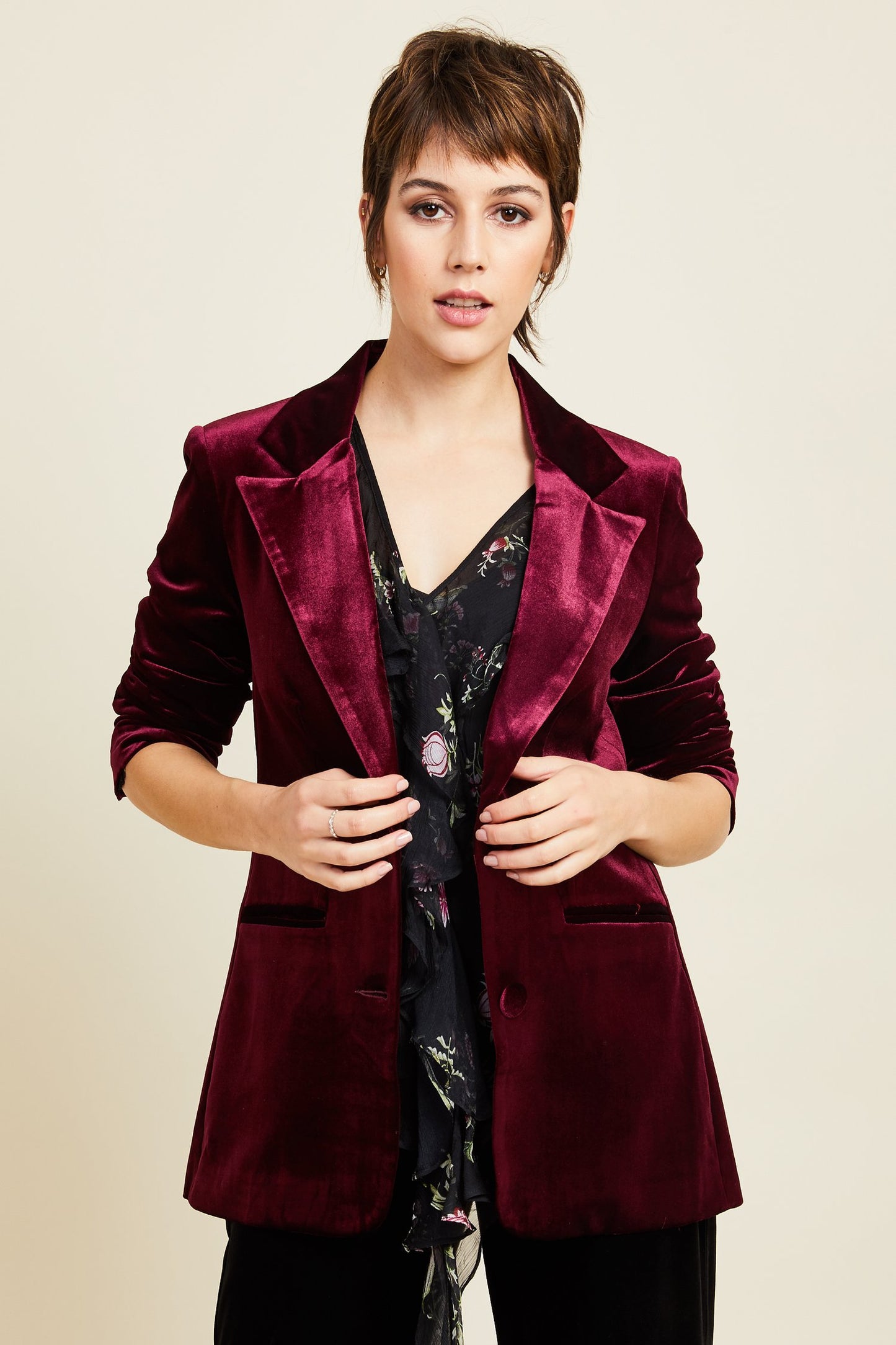 Kamare - Surry Velvet Jacket - Cherry 