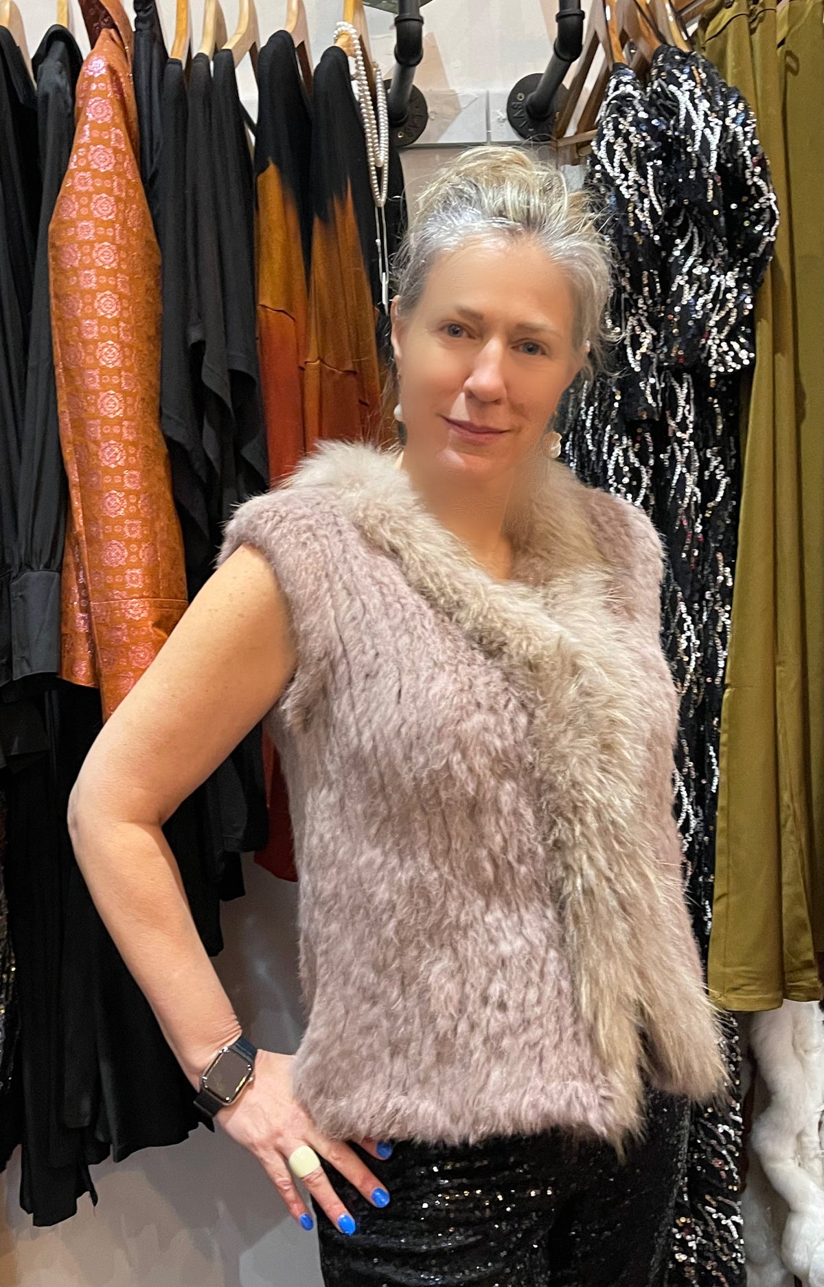 Fangsco Furs - Fur Cropped Vest - Fawn Pink